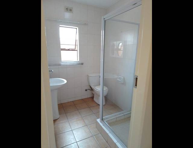 2 BEDROOM PROPERTY TO RENT IN SONNEVELD